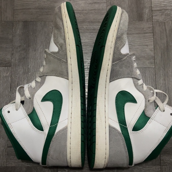 Air Jordan 1 SE Mid Grey Pine Green Size 10 - Picture 5 of 10